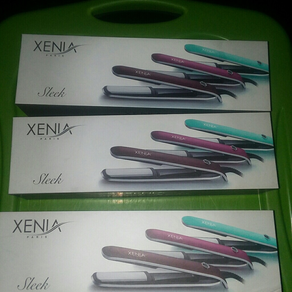 Xenia flat iron